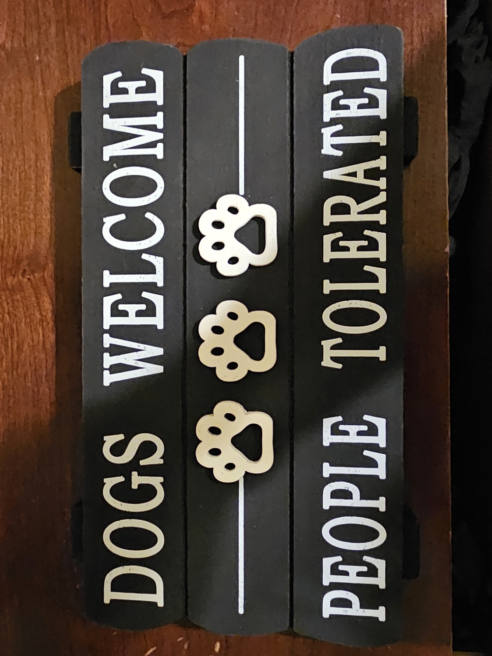 Dog-Themed Welcome Sign - Black with Cream Paw Accents